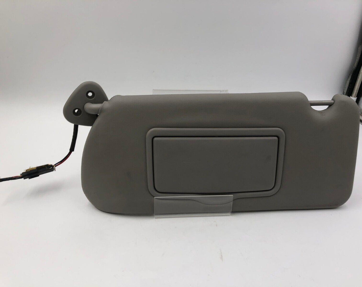 2003-2007 Cadillac CTS Driver Sun Visor Sunvisor Gray Illuminated OEM E04B52047