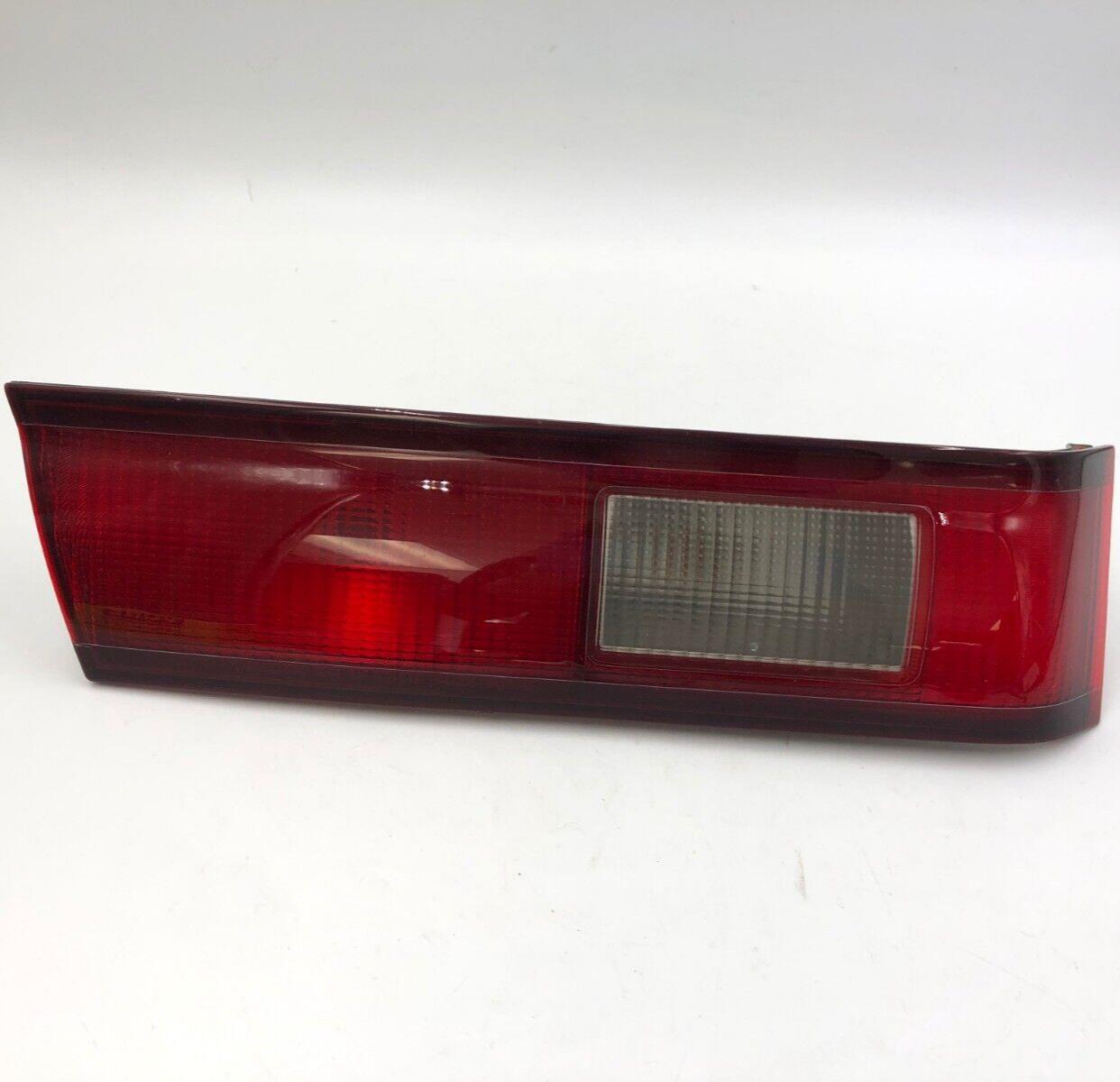 1997-1999 Toyota Camry Driver Side Trunklid Tail Light Taillight OEM G01B22024