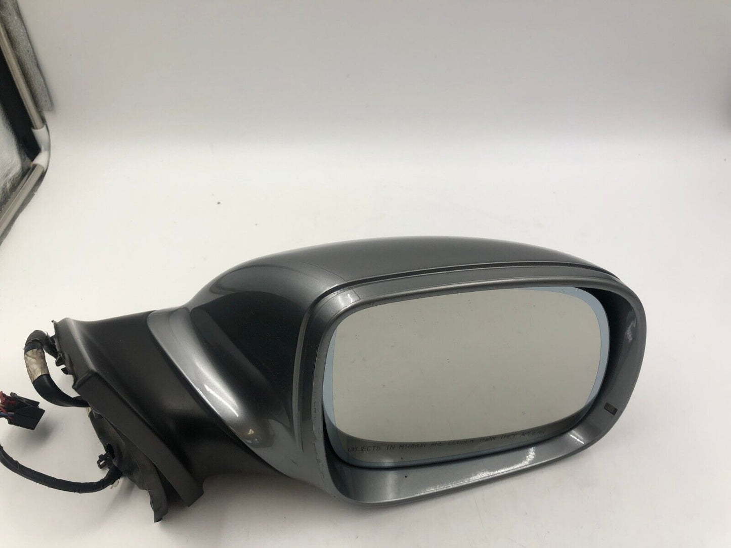 2007-2009 Audi Q7 Passenger Side View Power Door Mirror Gray OEM F01B18001