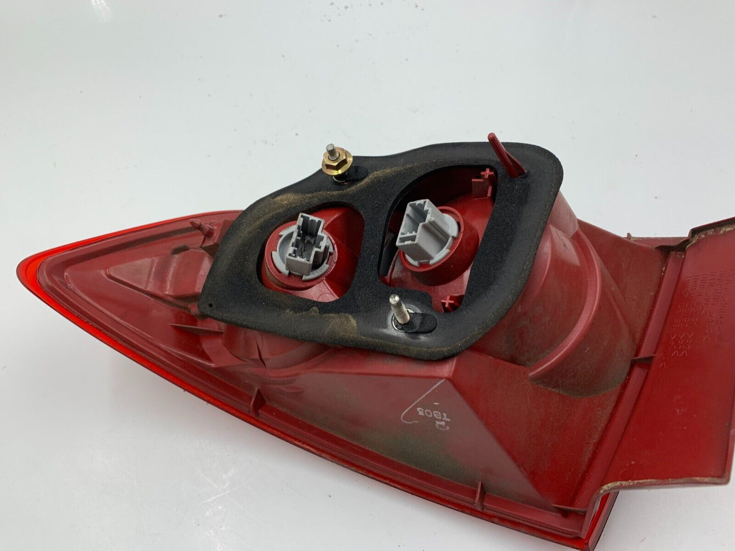 2004-2006 Mazda 3 Driver Side Tail Light Taillight OEM C01B46025