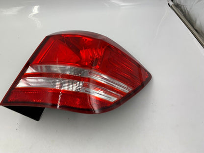 2009-2010 Dodge Journey Passenger Side Tail Light Taillight OEM F02B11053