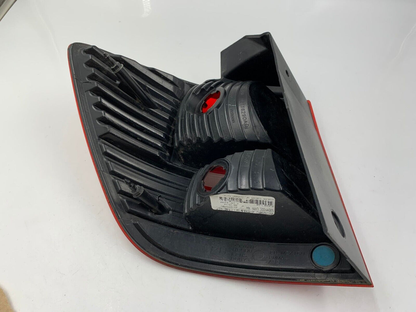 2009-2010 Dodge Journey Passenger Side Tail Light Taillight OEM F02B11053