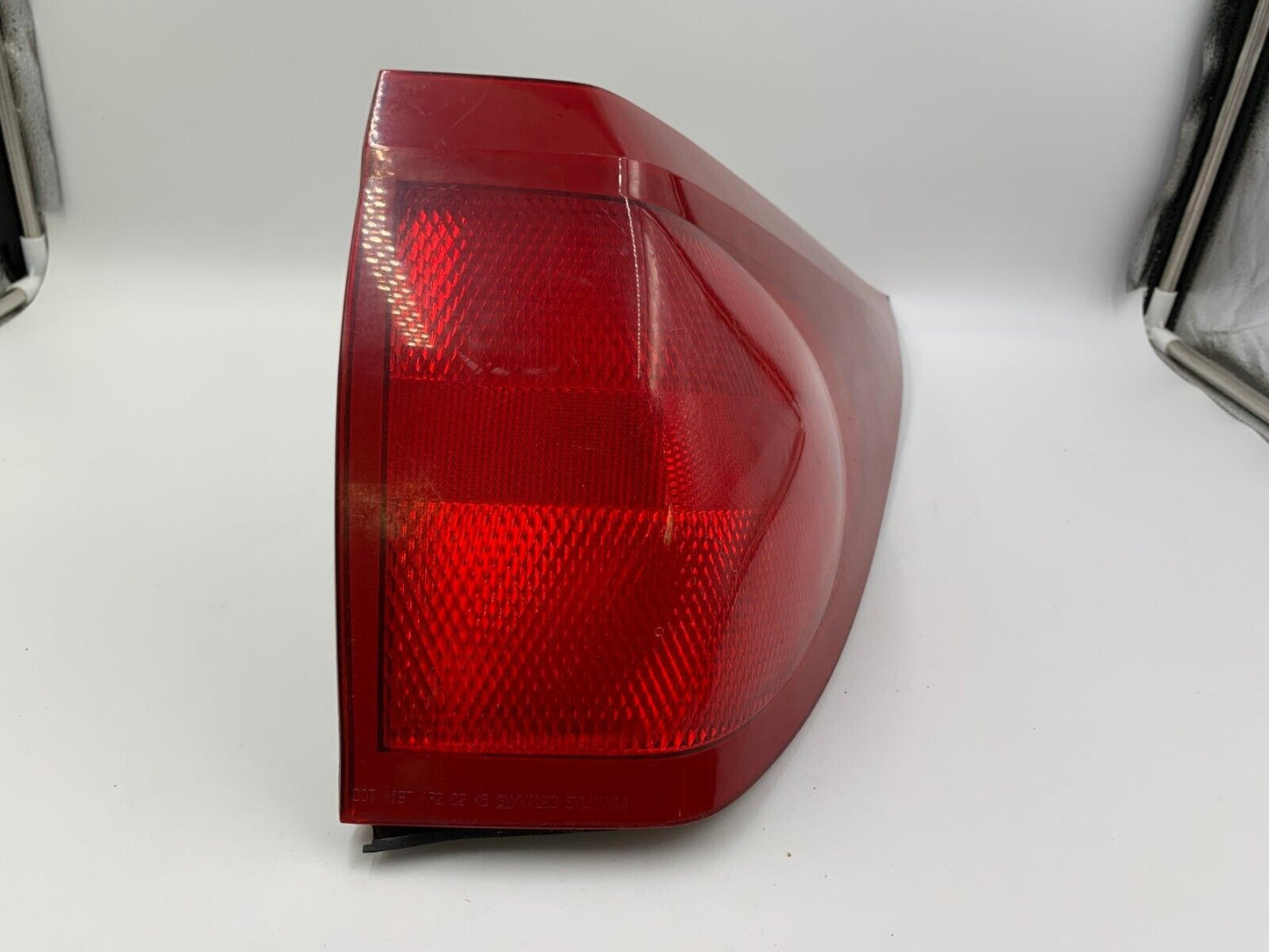 2002-2003 Buick Rendezvous Passenger Side Tail Light Taillight OEM D03B34067