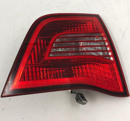 2009-2014 Volkswagen Routan Passenger Side Inner Tail Light Taillight G02B08007