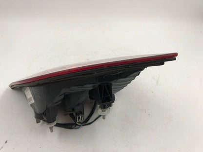 2009-2014 Volkswagen Routan Passenger Side Inner Tail Light Taillight G02B08007