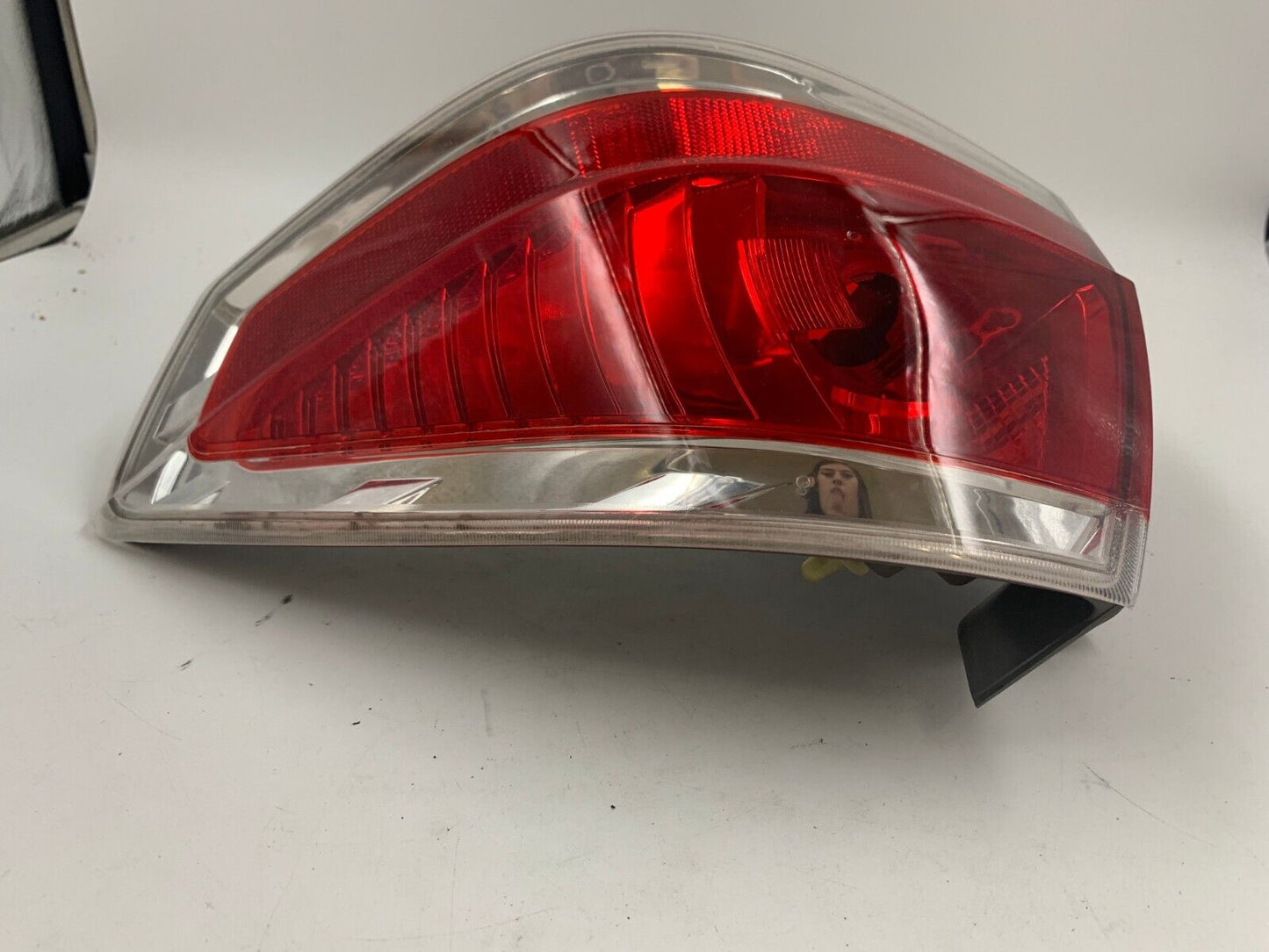 2008-2011 Ford Focus Passenger Side Tail Light Taillight OEM E01B56003