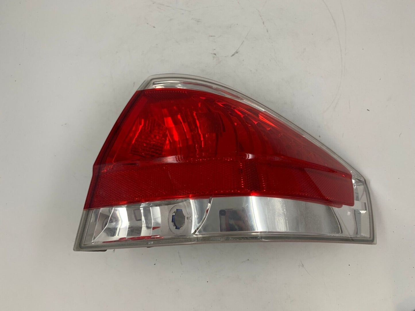 2008-2011 Ford Focus Passenger Side Tail Light Taillight OEM E01B56003