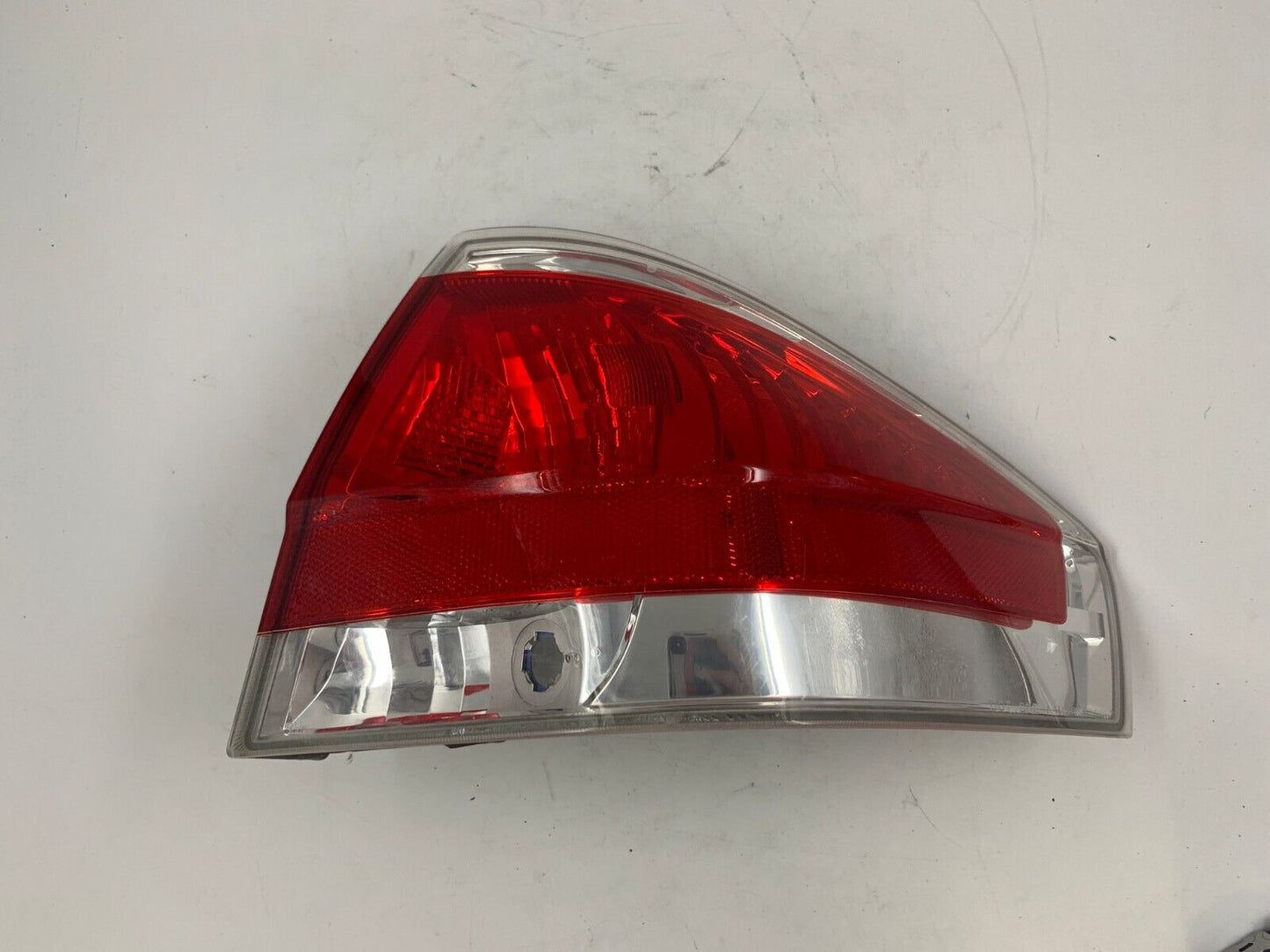 2008-2011 Ford Focus Passenger Side Tail Light Taillight OEM E01B56003