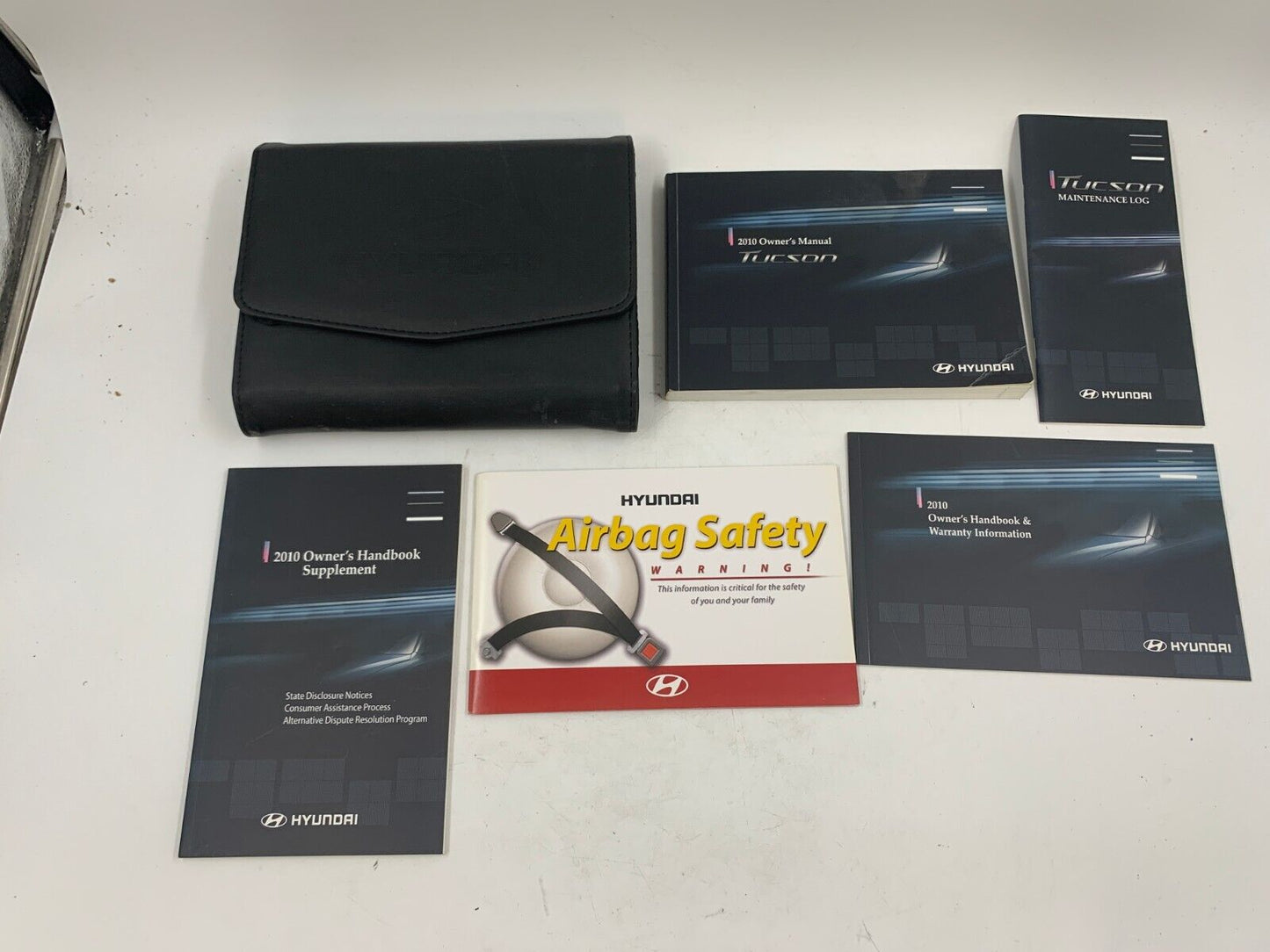 2010 Hyundai Tucson Owners Manual Set with Case OEM E01B56005