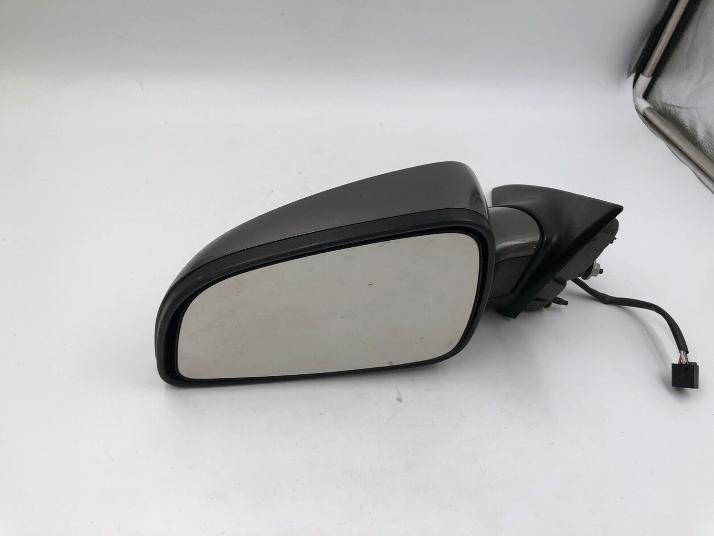 2008-2012 Chevrolet Malibu Driver Side View Power Door Mirror Gray OEM D01B35027