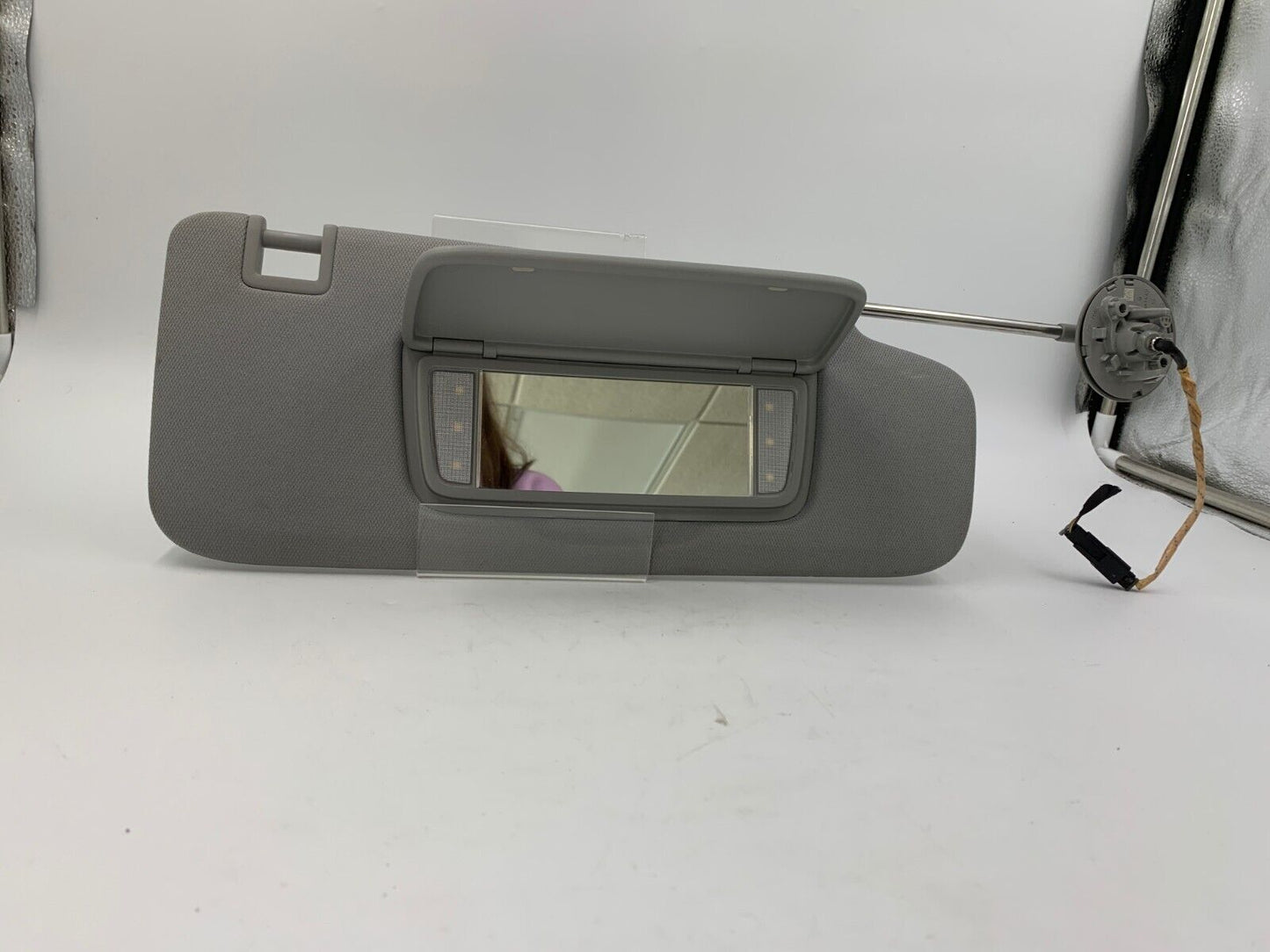 2018-2019 Chevrolet Equinox Passenger Sunvisor Gray Illuminated OEM A01B14040