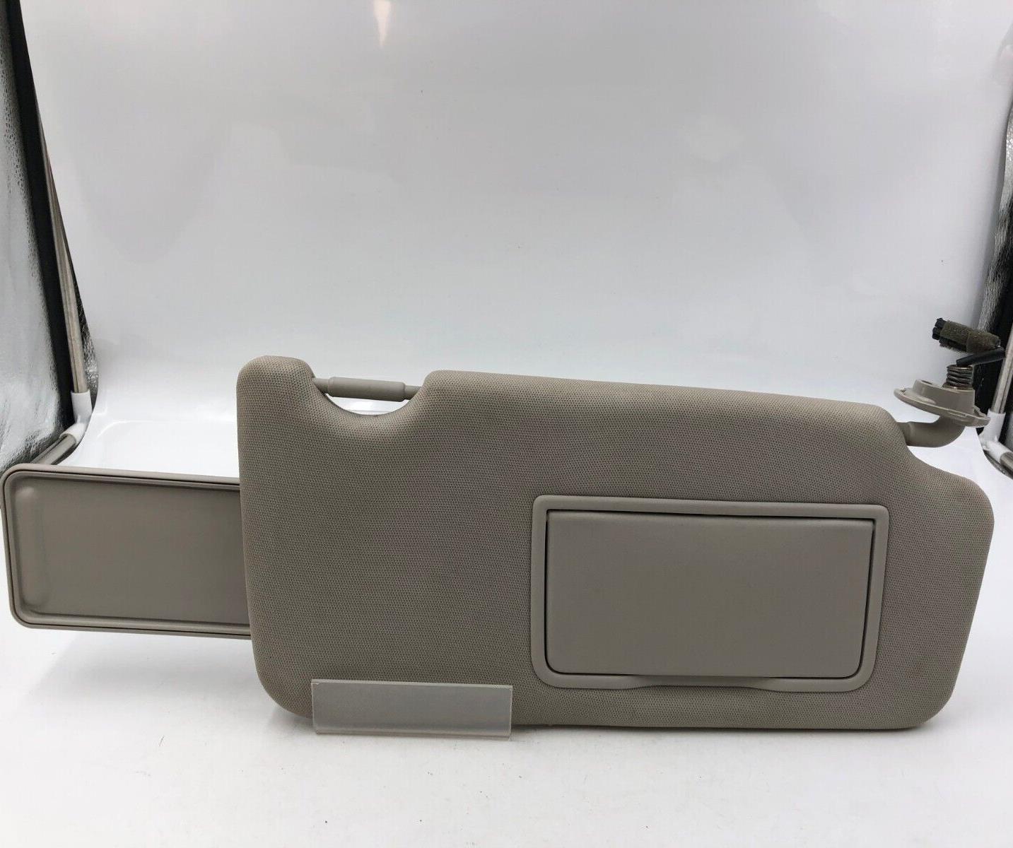 2010-2014 Subaru Legacy Passenger Sun Visor Sunvisor Gray Illuminated C02B31061