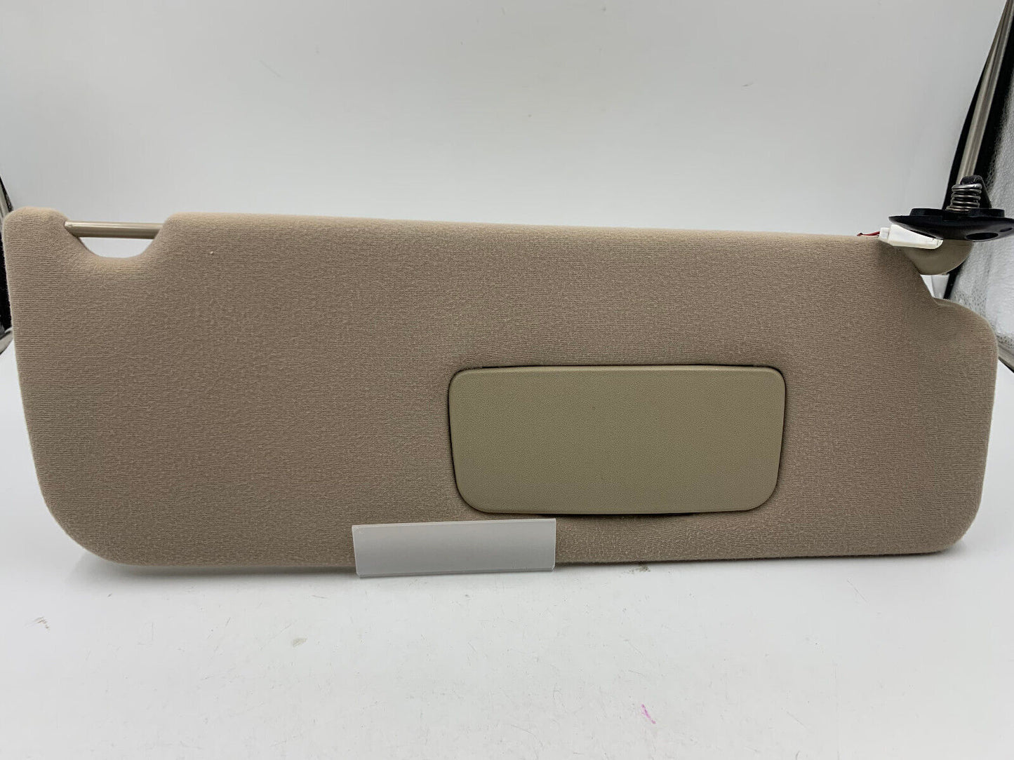 2004 Toyota Sienna Passenger Sunvisor Sun Visor Tan Illumimated OEM G02B06034