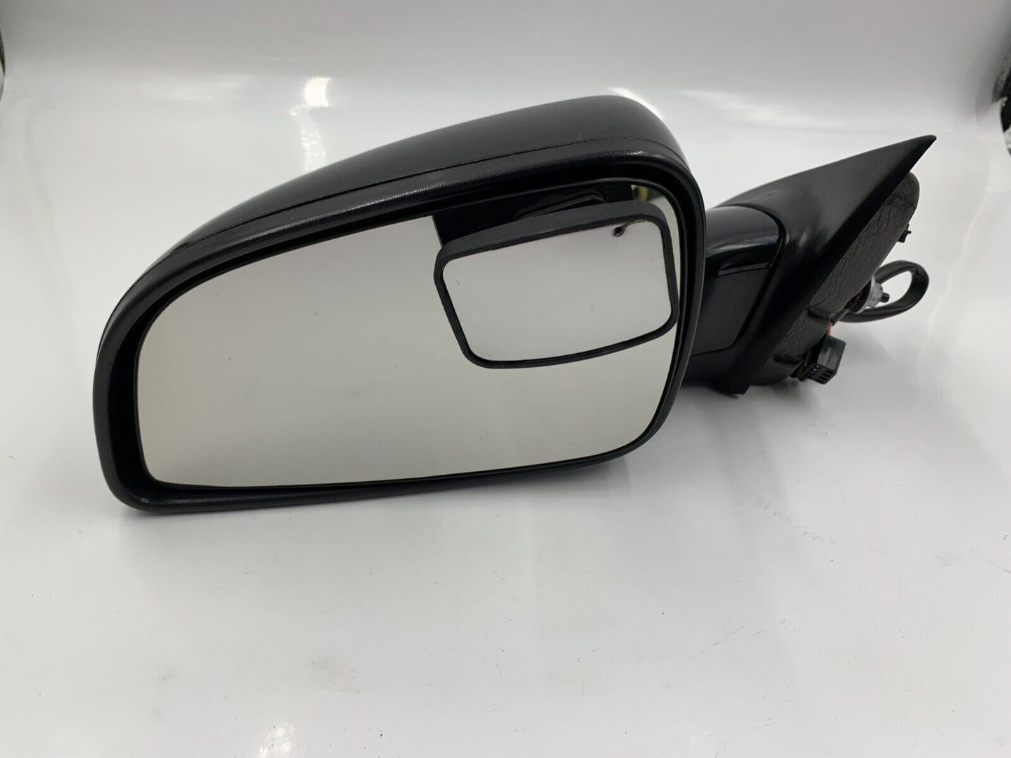 2008-2012 Chevrolet Malibu Driver Side View Power Door Mirror Gray OEM B02B44052