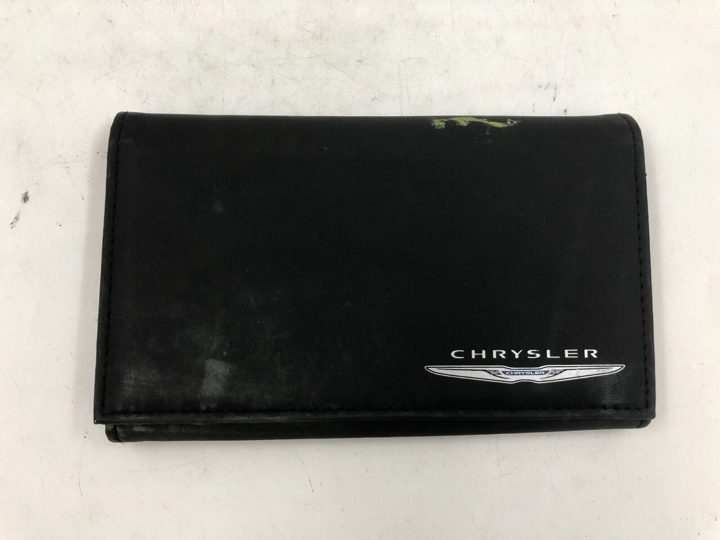 2015 Chrysler 200 Owners Manual with Case OEM E01B15053