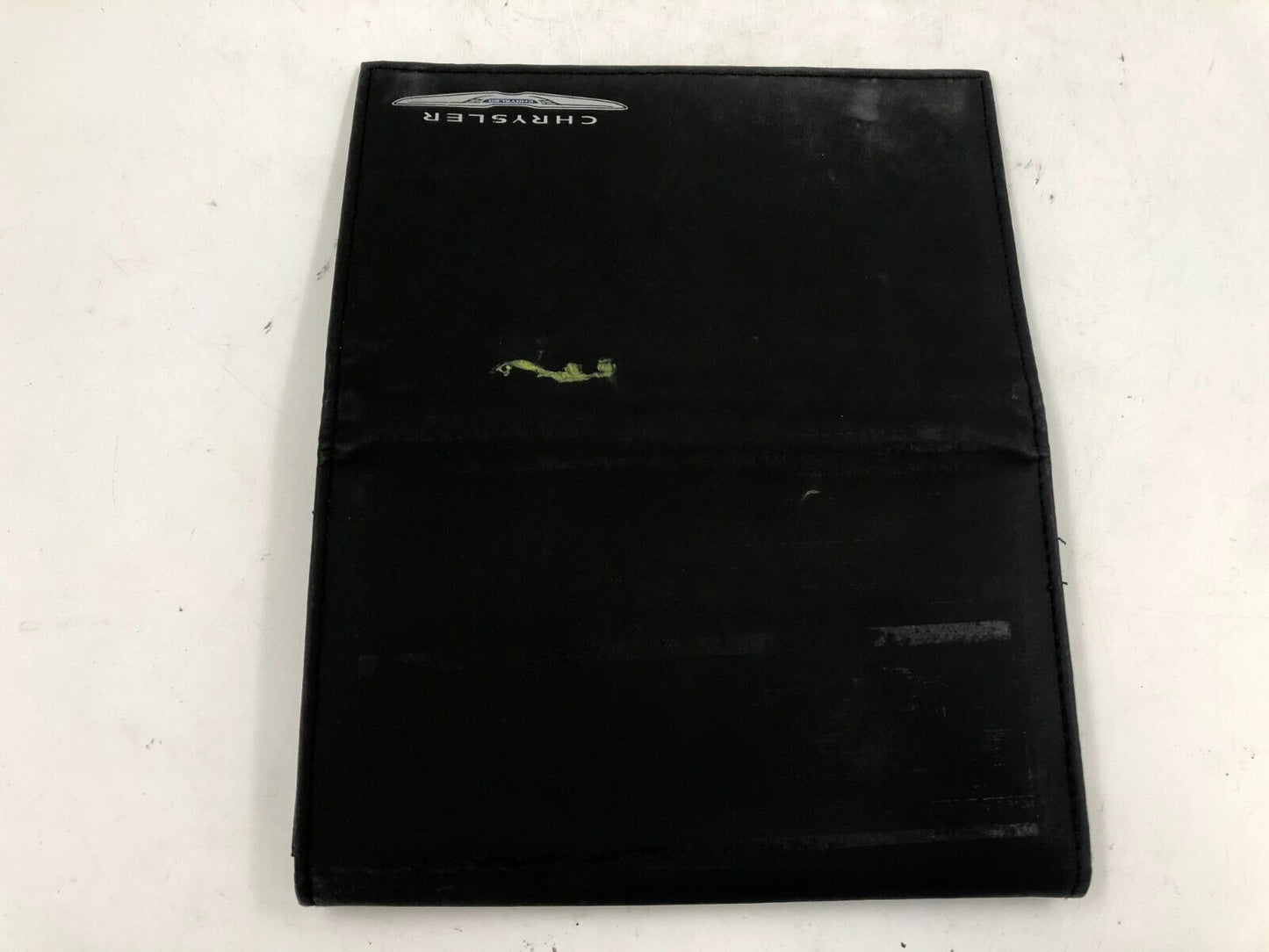 2015 Chrysler 200 Owners Manual with Case OEM E01B15053