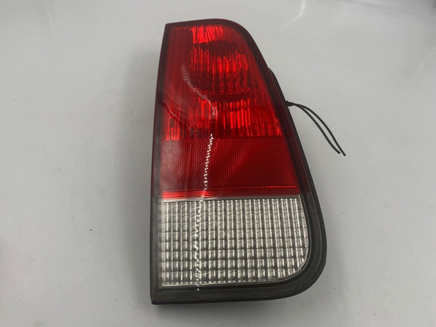 2003-2005 Lincoln Aviator Driver Side Tail Light OEM G01B19053