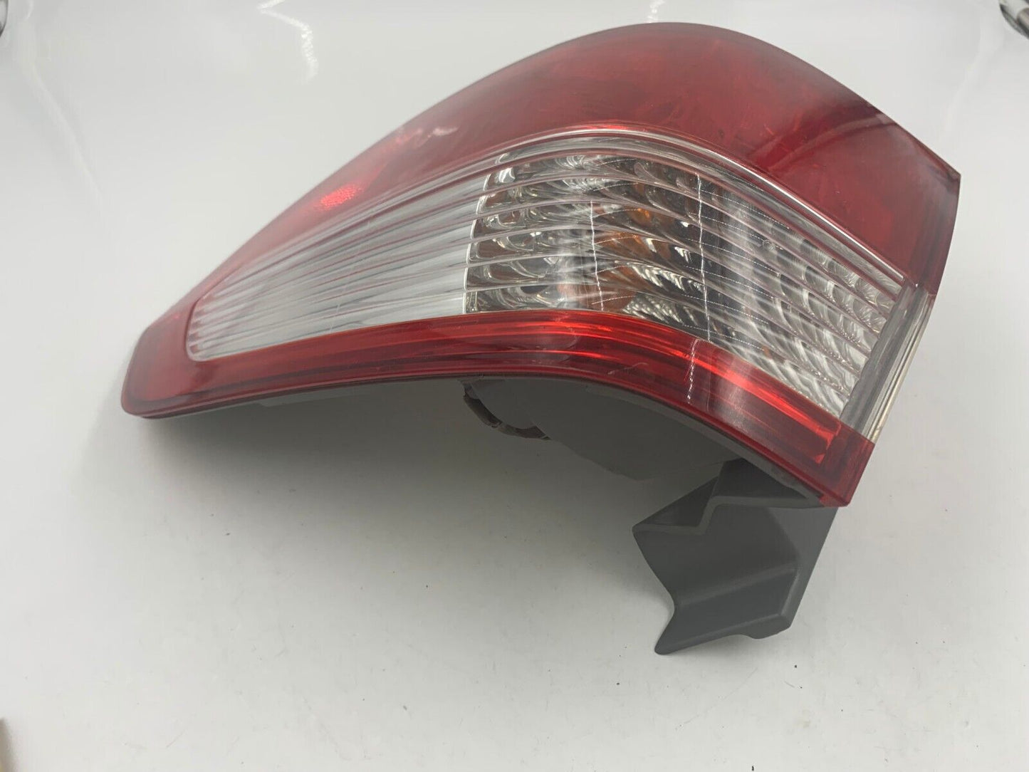 2005-2006 Honda Odyssey Passenger Side Tail Light Taillight OEM G01B28051