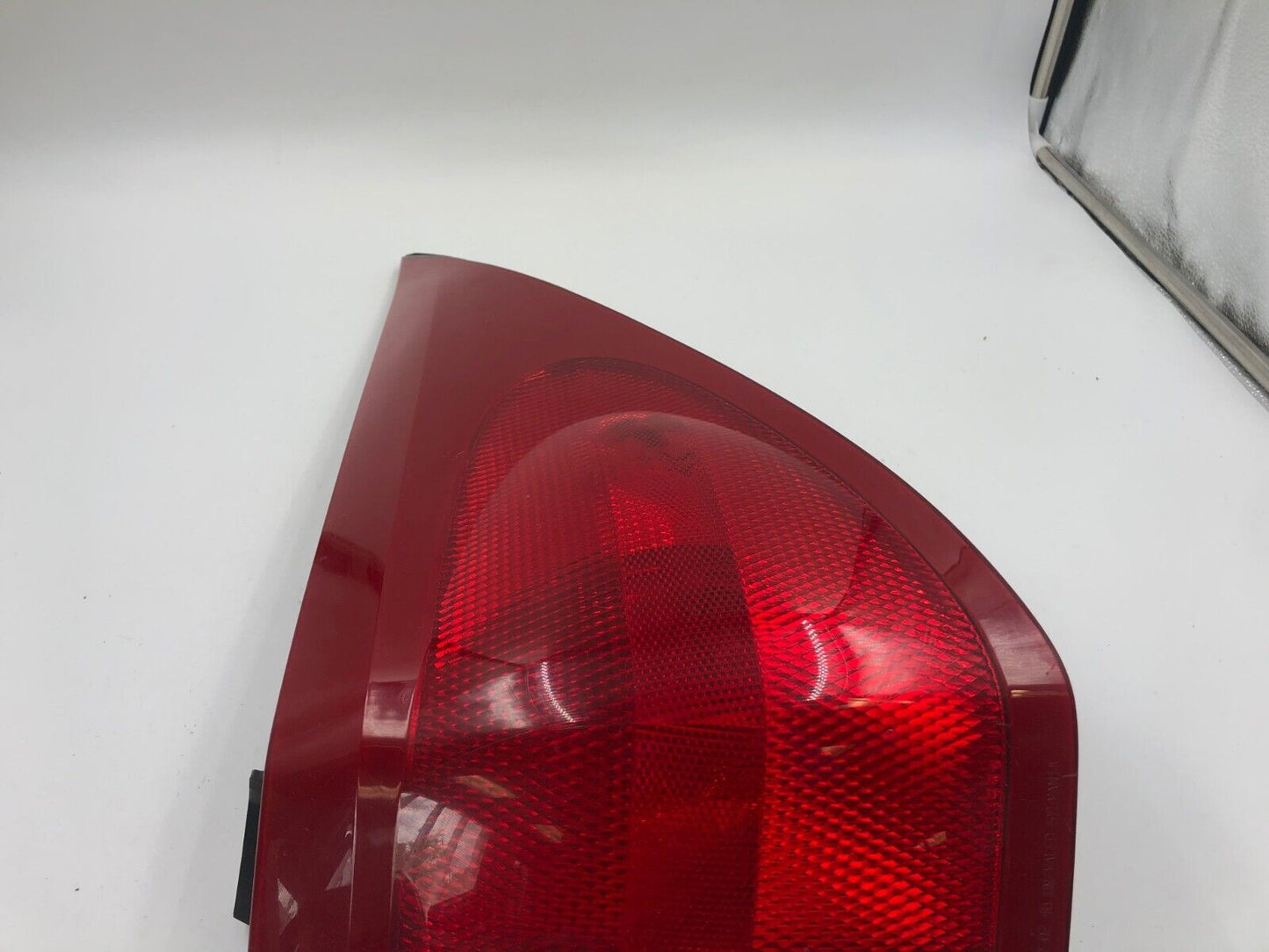 2002-2003 Buick Rendezvous Passenger Side Tail Light Taillight OEM B46004