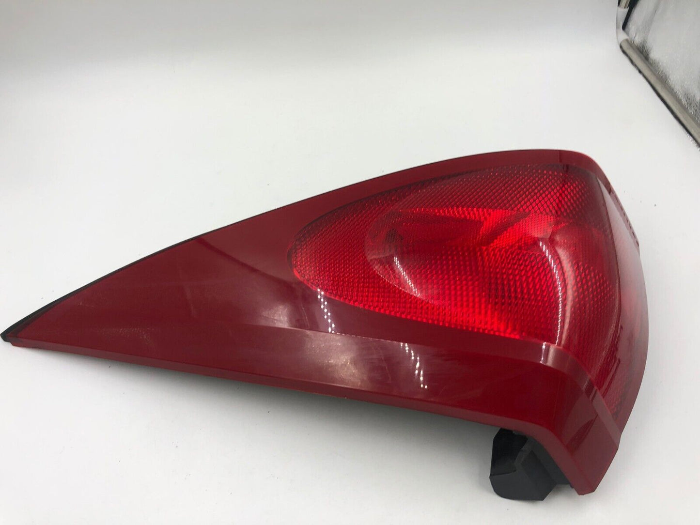 2002-2003 Buick Rendezvous Passenger Side Tail Light Taillight OEM B46004