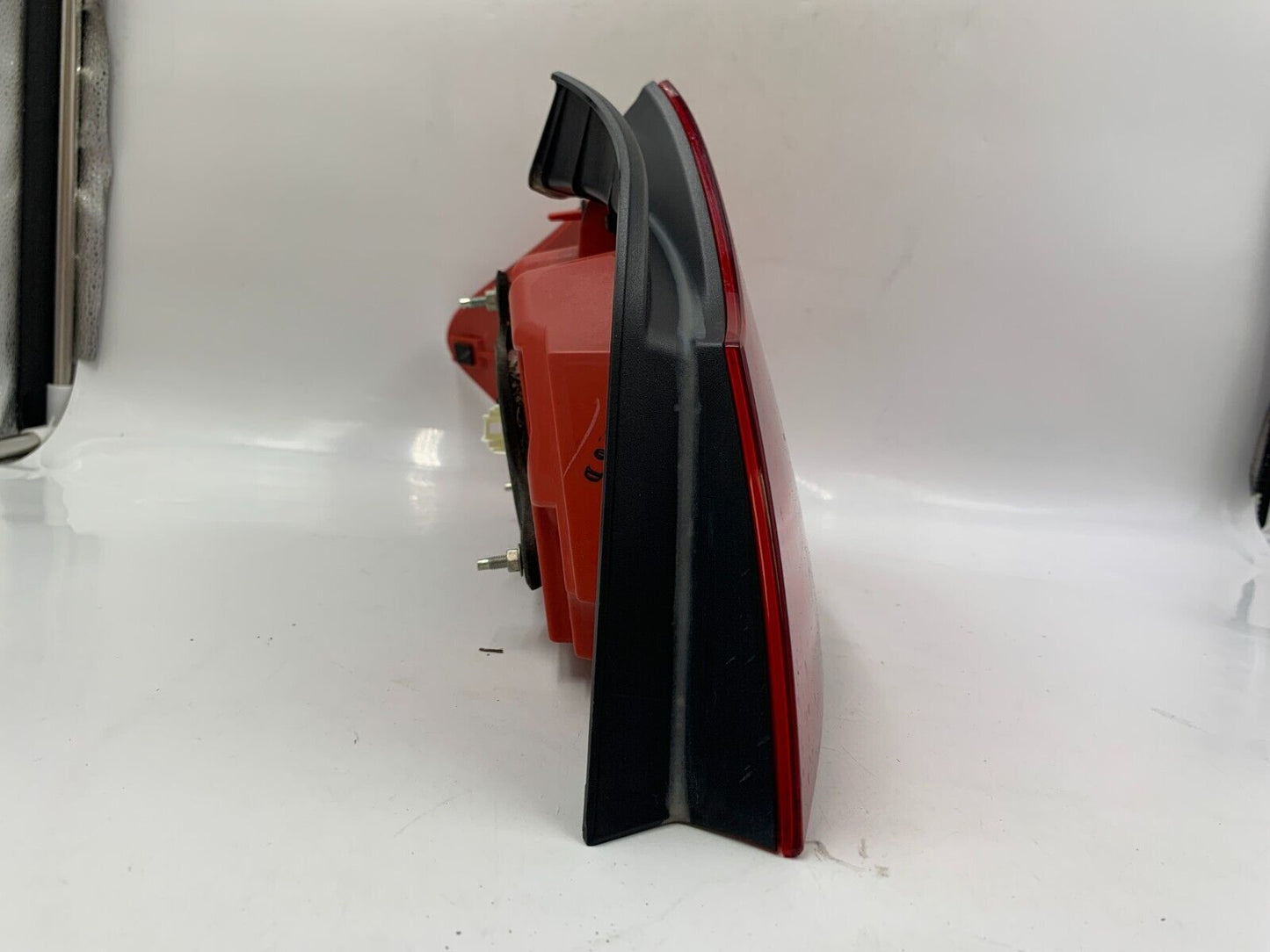 2007-2008 Infiniti G35 Passenger Side Tail Light Taillight OEM G04B31030