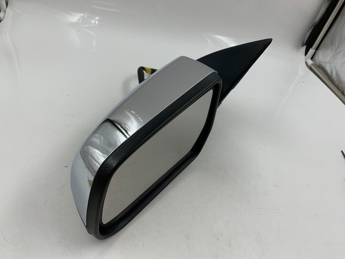 2010-2011 Chevrolet Equinox Driver Side View Power Door Mirror Chrome B01B44028