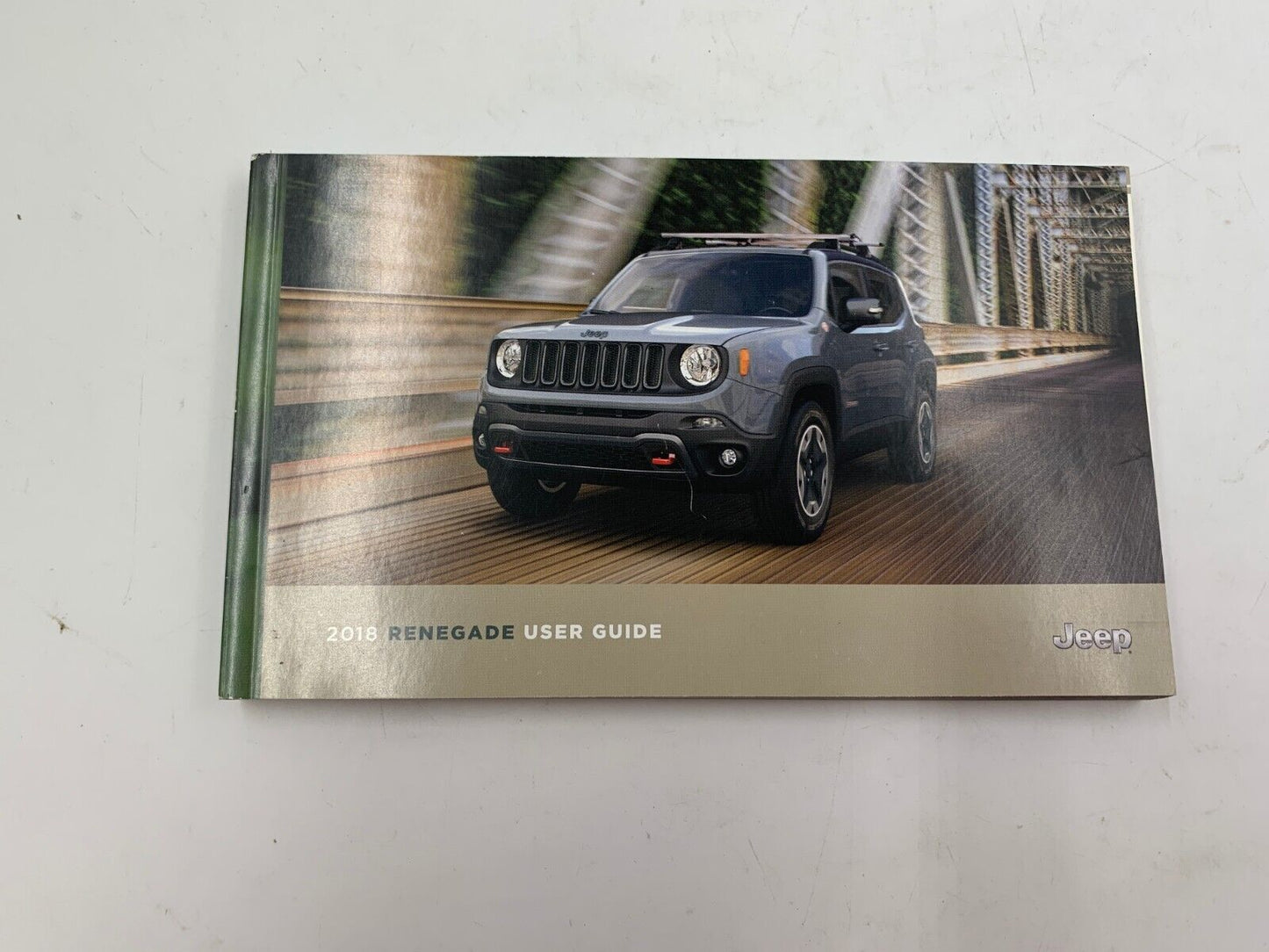 2018 Jeep Renegade Owners Manual Set with Case OEM B02B22045