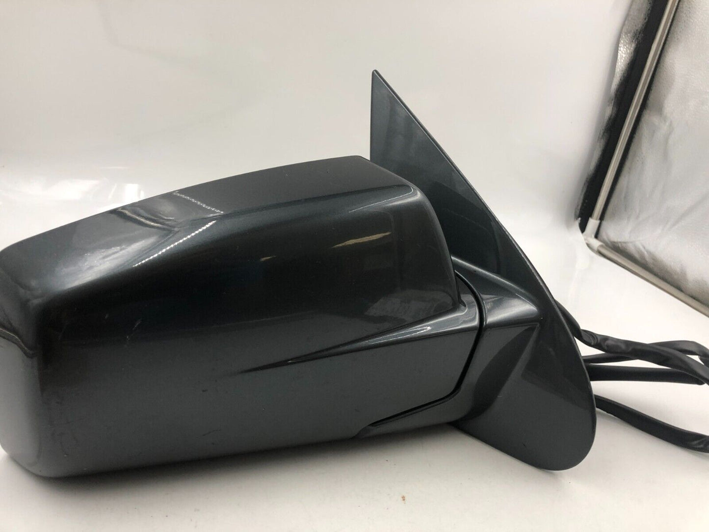 2007-2009 Cadillac SRX Passenger Side View Power Door Mirror Gray OEM C01B33052