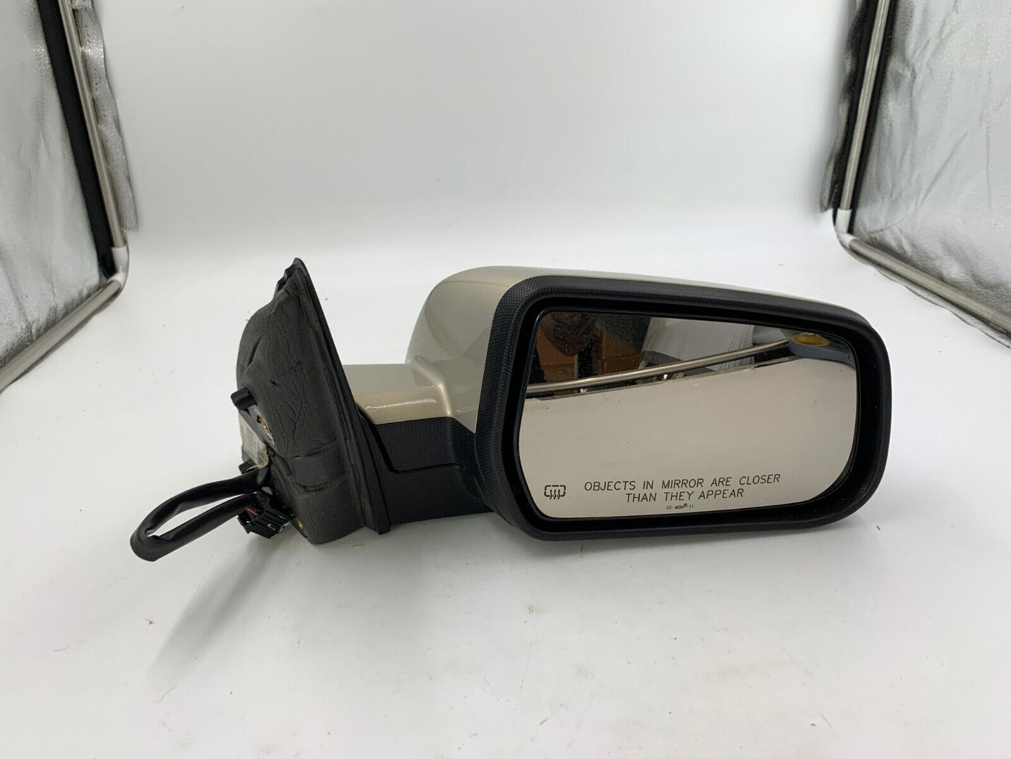 2010-2011 GMC Terrain Passenger Side View Power Door Mirror Gold OEM B02B19060