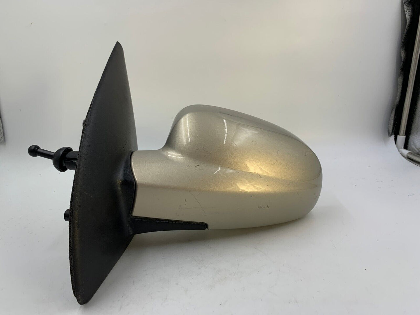 2005-2011 Chevrolet Aveo Driver Side View Manual Door Mirror Champaign B02B48039