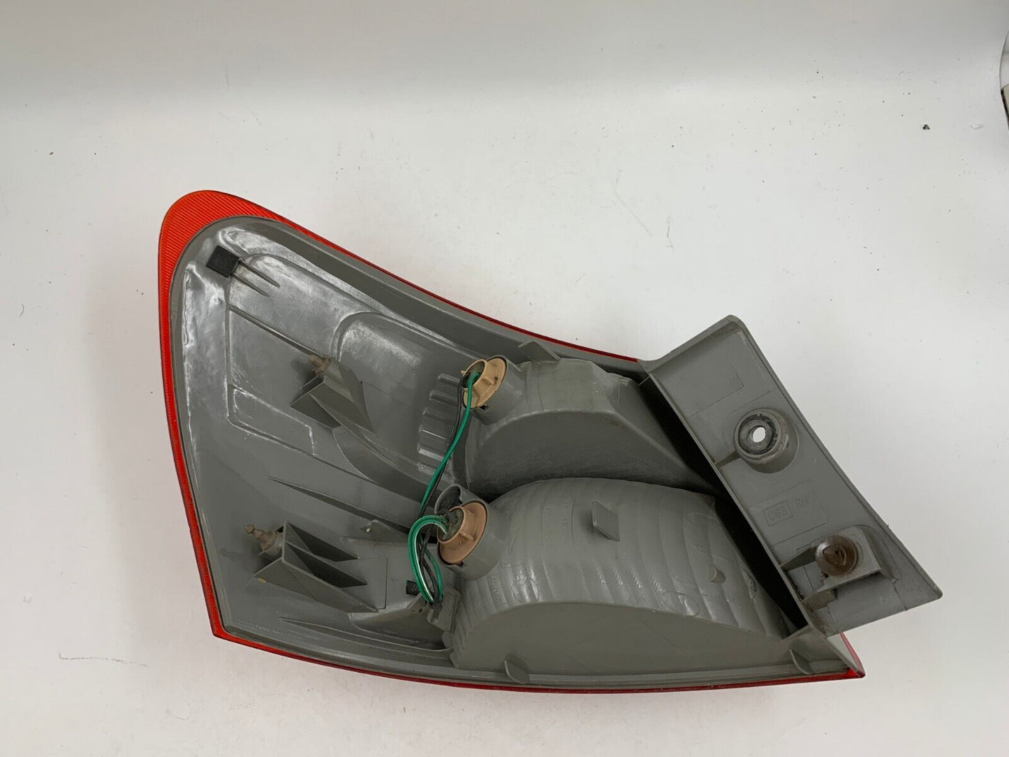 2008-2015 Nissan Rogue Passenger Side Tail Light Taillight OEM C03B20012