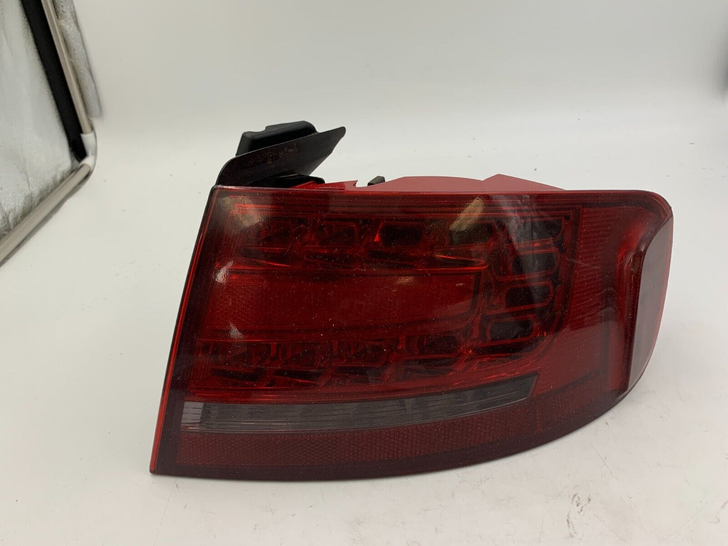 2010-2012 Audi A4 Passenger Tail Light Taillight Lamp OEM B02B43025