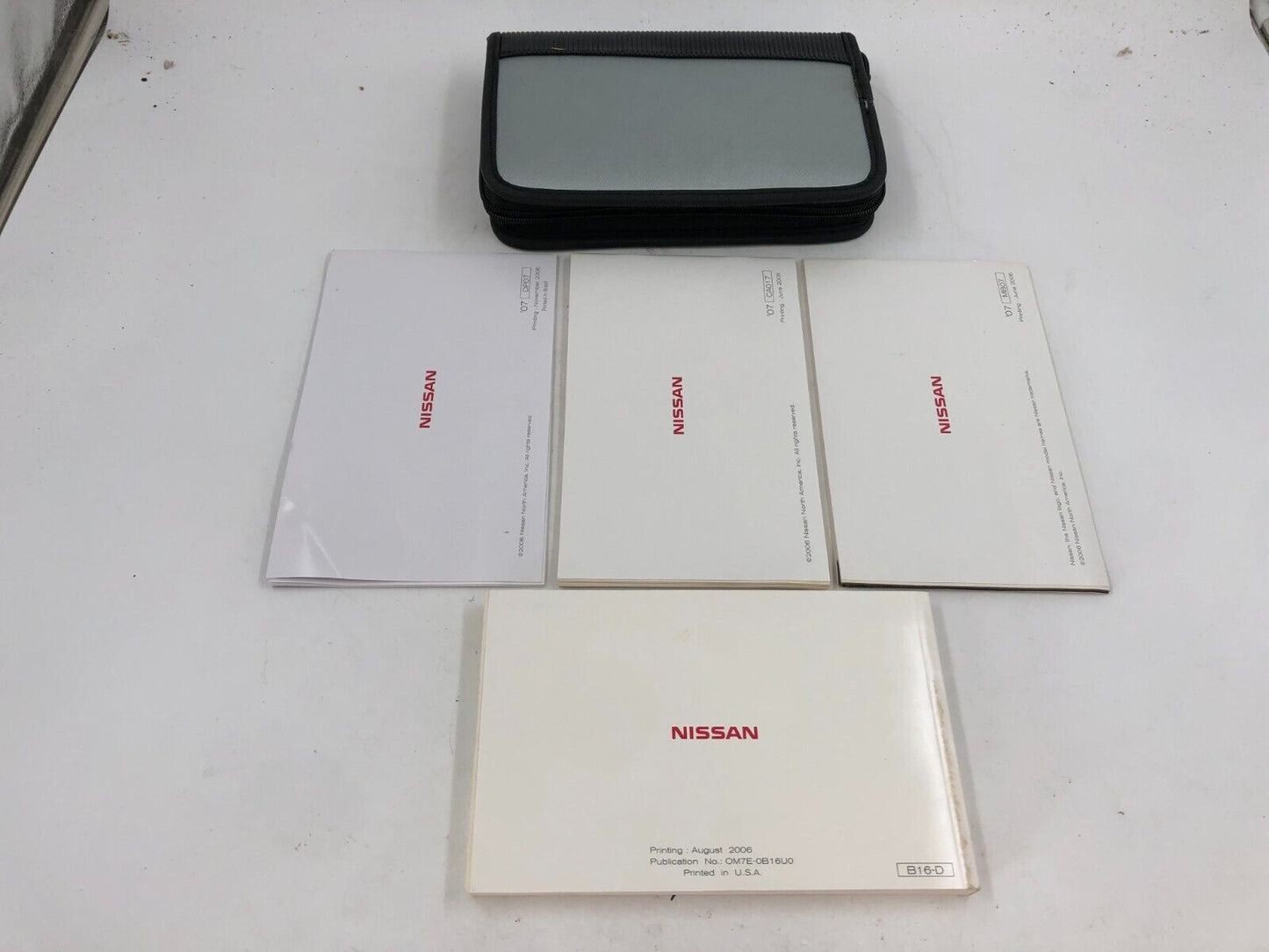 2007 Nissan Sentra Owners Manual Set with Case OEM F04B28059