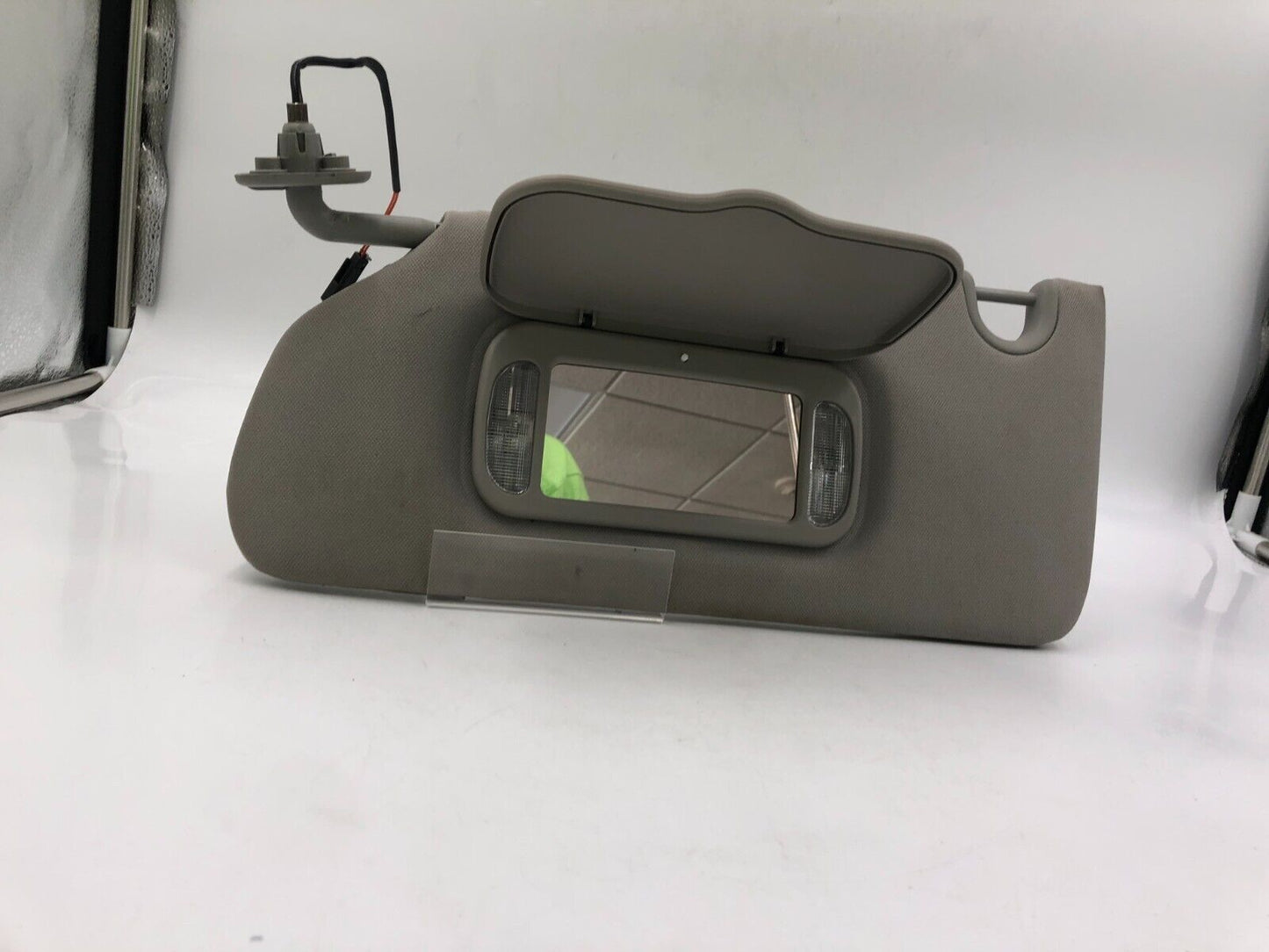 2006-2011 Buick Lucerne Driver Sun Visor Sunvisor Gray Illumination A01B58003