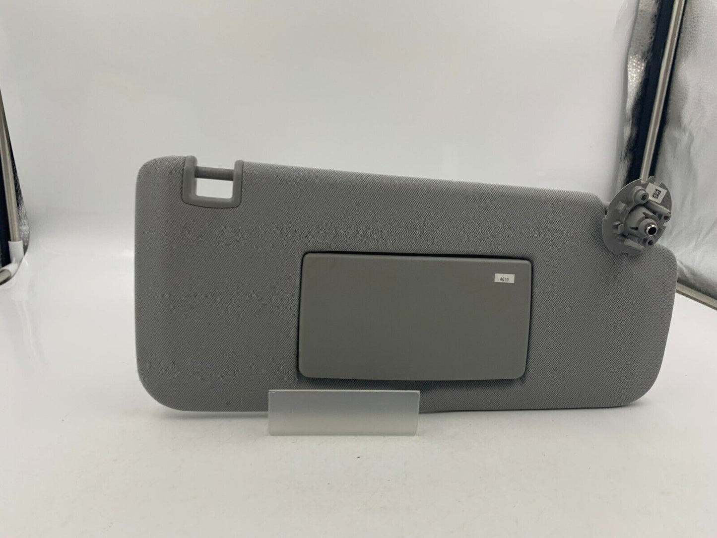 2017-2020 Chevrolet Trax Passenger Side Sun Visor Sunvisor Gray OEM A01B69006