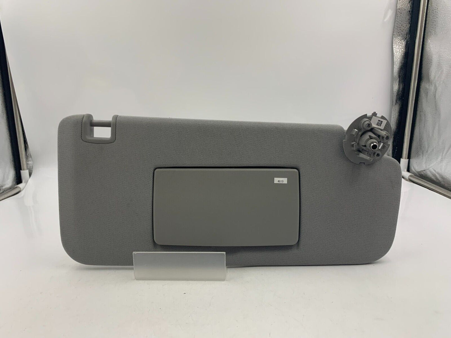 2017-2020 Chevrolet Trax Passenger Side Sun Visor Sunvisor Gray OEM A01B69006