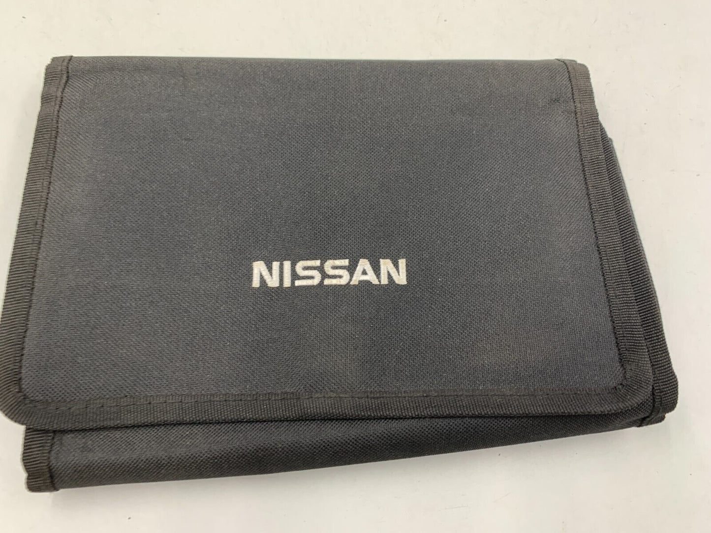 2017 Nissan Versa Sedan Owners Manual Set with Case OEM A01B59009