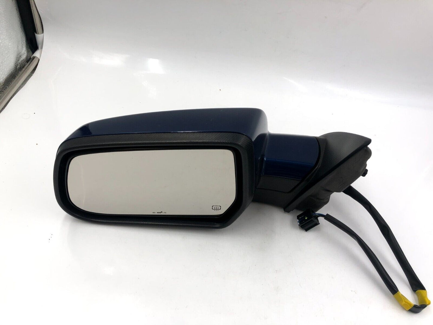 2010-2011 GMC Terrain Driver Side Power Door Mirror Blue OEM A02B60009