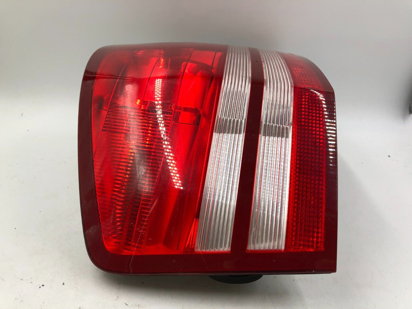 2008-2010 Dodge Avenger Driver Side Tail Light Taillight OEM H01B35024