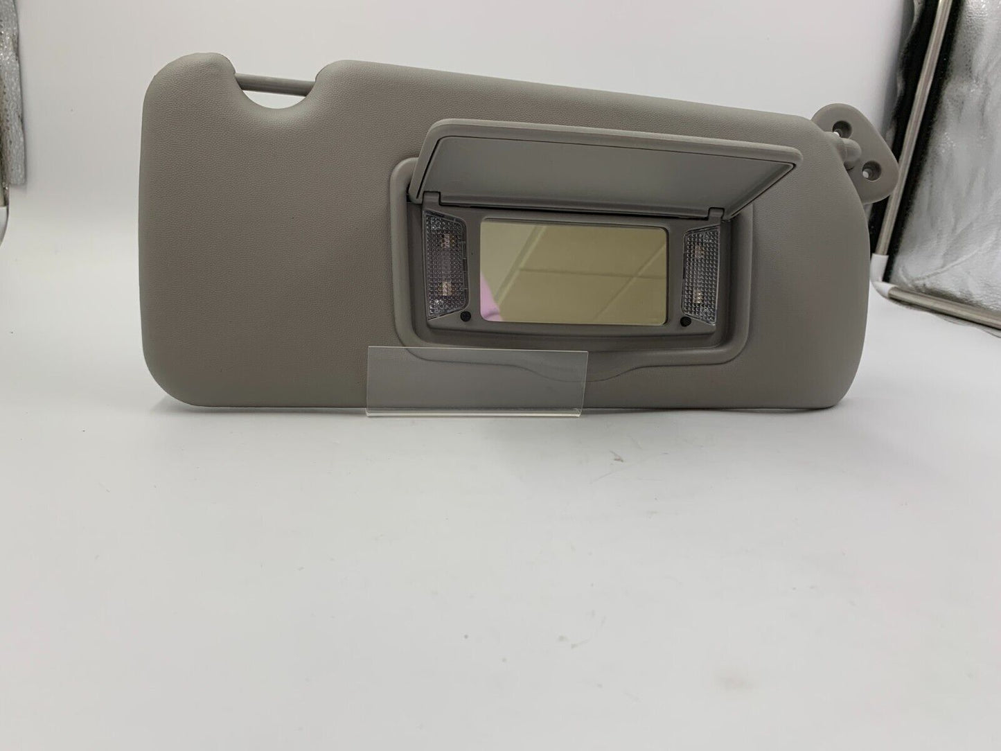 2003-2007 Cadillac CTS Passenger Sun Visor Sunvisor Gray Illuminated A02B70005