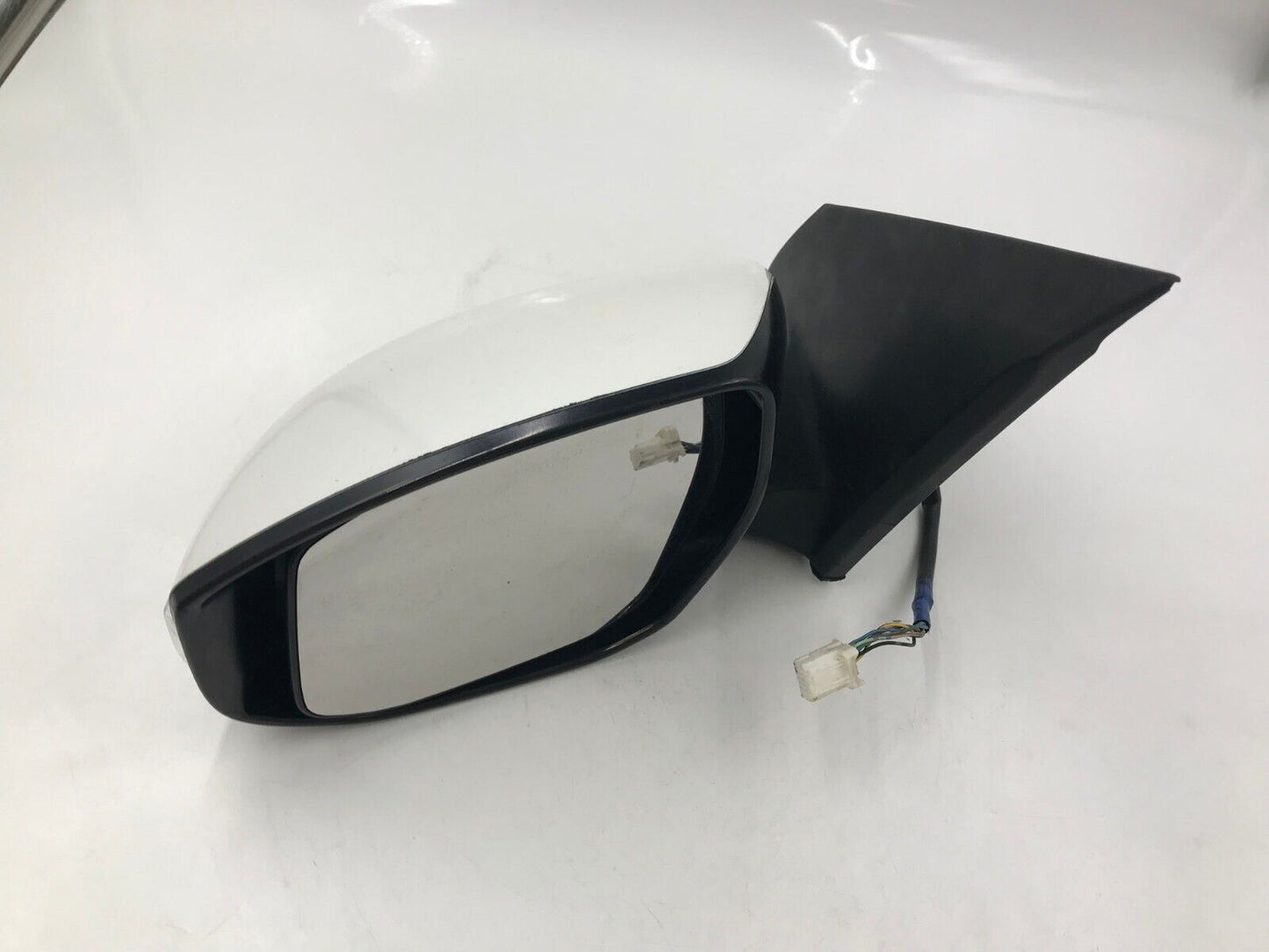 2015 Nissan Sentra Driver Side View Power Door Mirror White OEM A02B70006