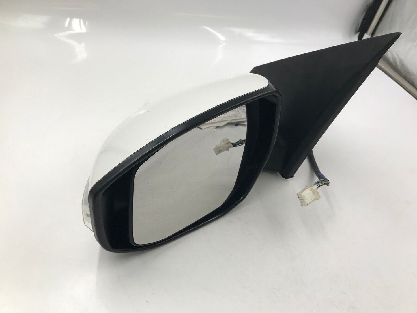 2015 Nissan Sentra Driver Side View Power Door Mirror White OEM A02B70006