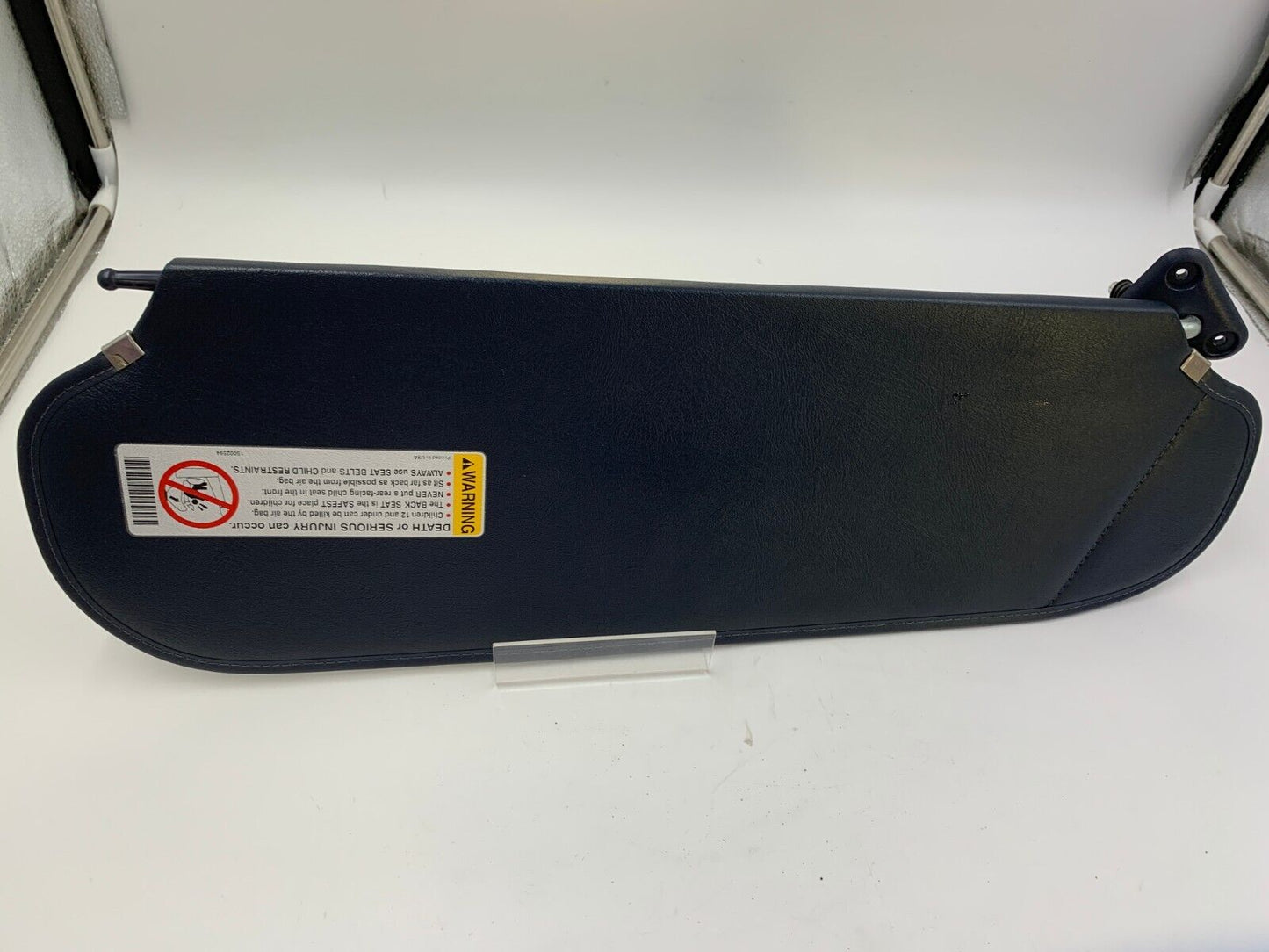 2000-2002 Chevrolet Express 3500 Driver Sun Visor Sunvisor Blue OEM A03B41074