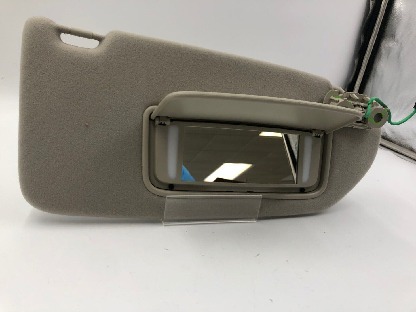 2005-2009 Volvo S60 Passenger Sun Visor Sunvisor Illuminated Gray OEM B01B26001