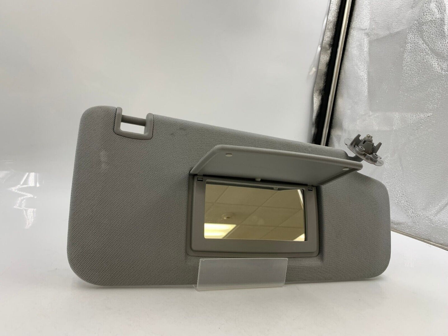 2017-2020 Chevrolet Trax Passenger Sun Visor Sunvisor Gray OEM B01B64003