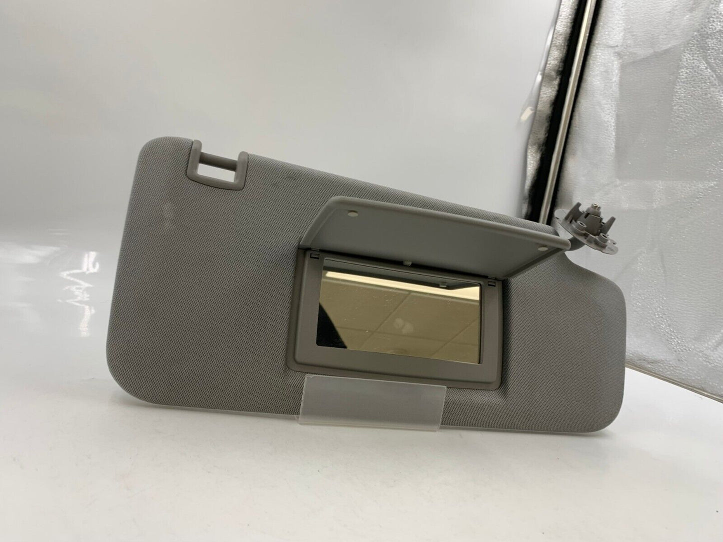 2017-2020 Chevrolet Trax Passenger Sun Visor Sunvisor Gray OEM B01B64003