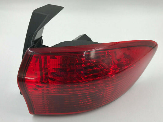 2007 Subaru Tribeca Passenger Side Tail Light Taillight OEM E02B03059