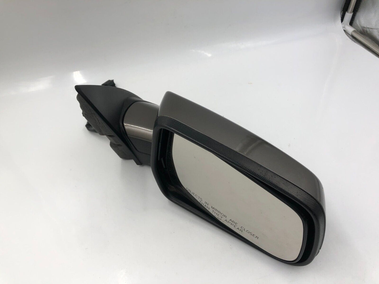 2011-2011 Chevrolet Equinox Passenger Side Power Door Mirror Magna OEM E02B55063