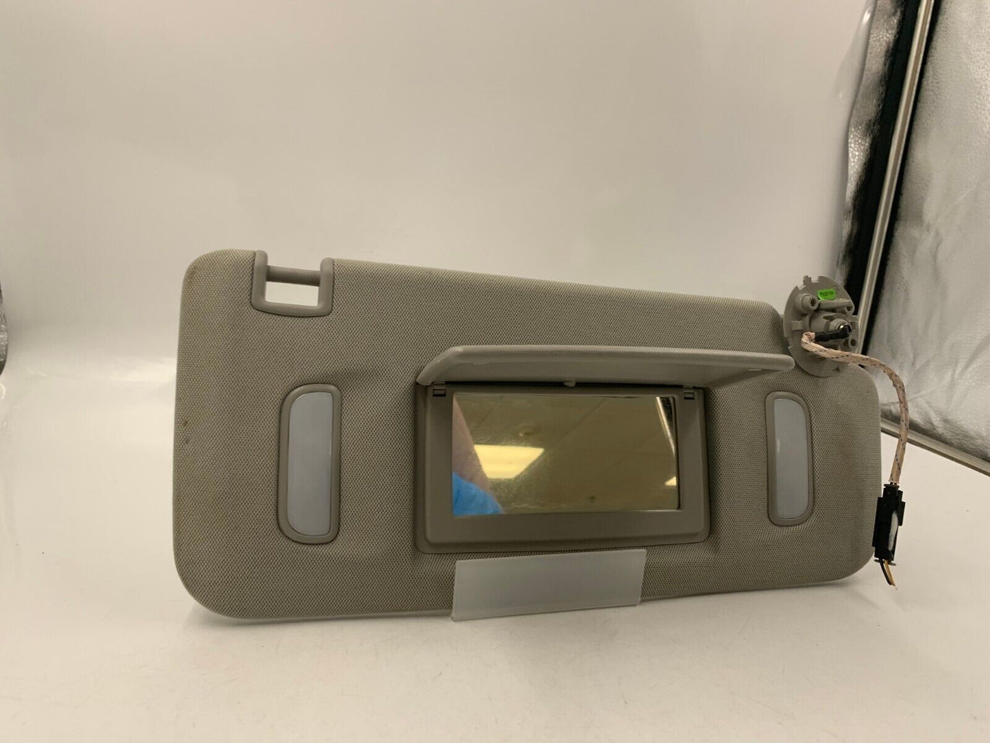 2013-2019 Chevrolet Trax Passenger Sun Visor Sunvisor Gray Illuminated A03B59006