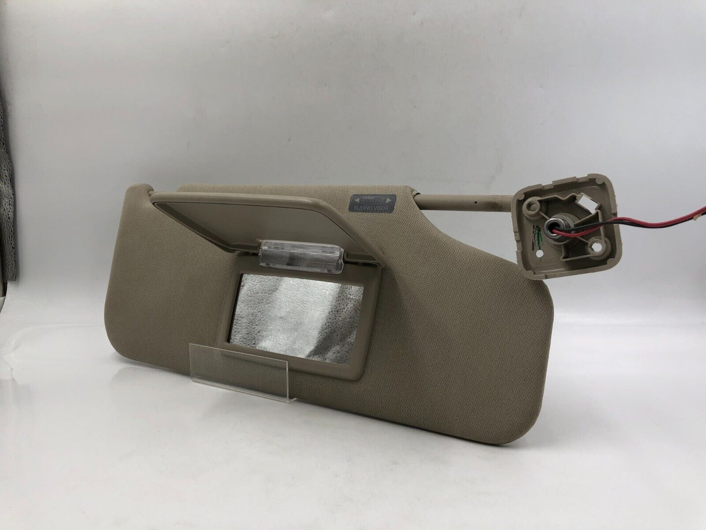 2010-2011 Ford Taurus Passenger Sun Visor Sunvisor Gray Illuminated A03B62005